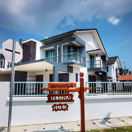 Pesona Suri Homestay Batu Pahat Extérieur photo